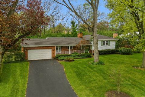 Photo of 524 Forest Hill Road, Lake Forest, IL 60045 (MLS # 12517124)