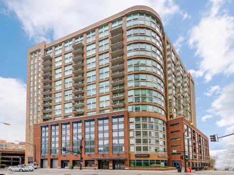 Photo of 600 N KINGSBURY Street #309, Chicago, IL 60654 (MLS # 12493319)