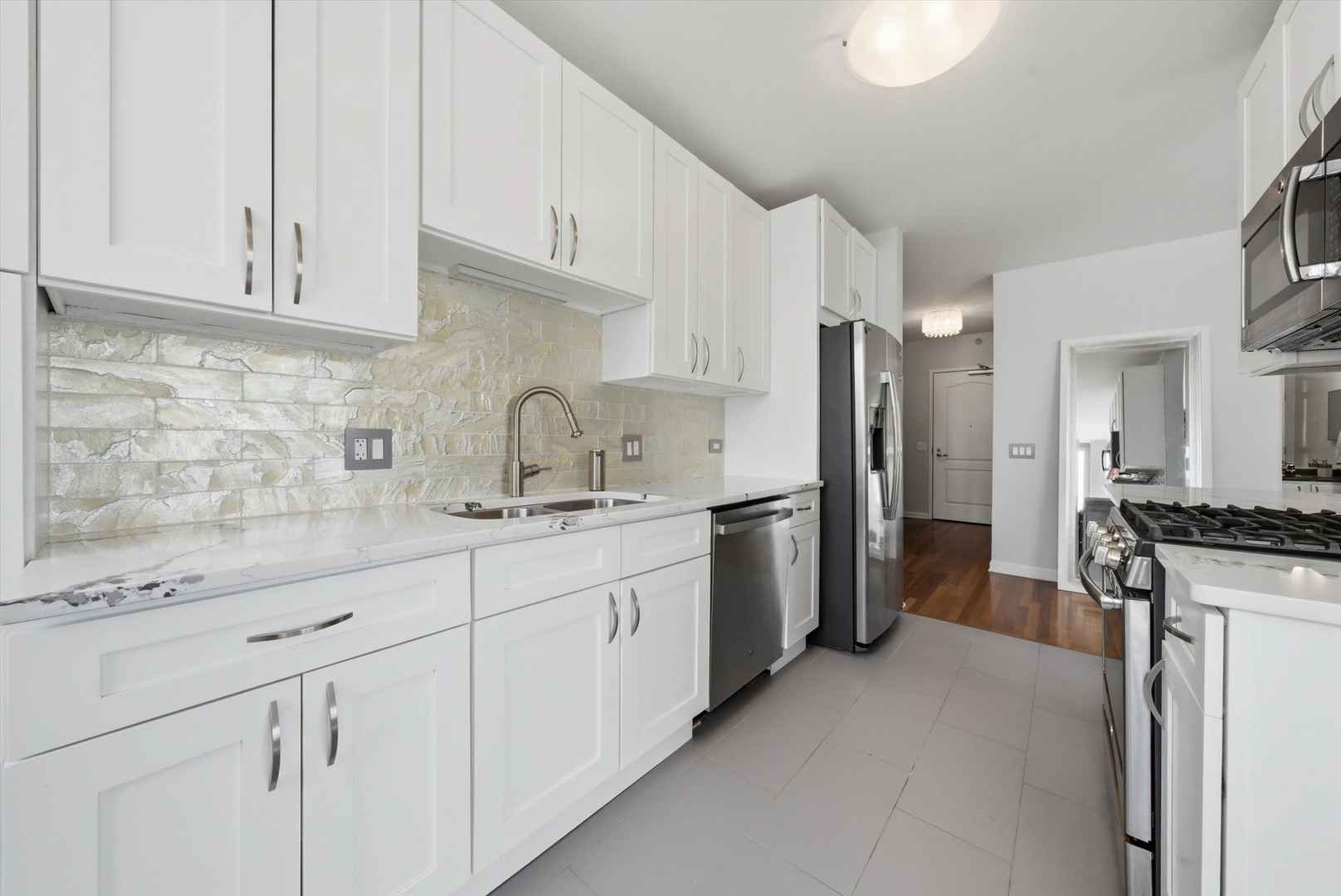 600 N Dearborn Street 1512