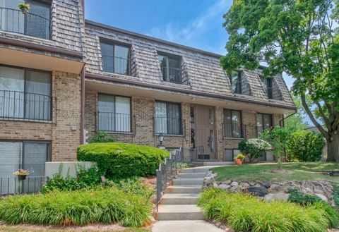 1721 Northfield Square B Northfield IL 60093