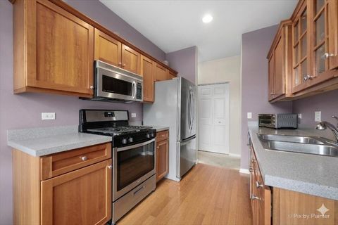 Tiny photo for 430 Commons Circle #430, Clarendon Hills, IL 60514 (MLS # 12608213)