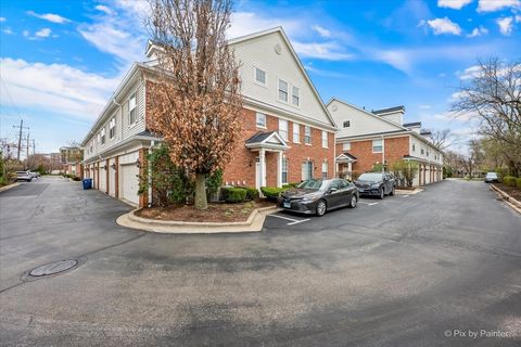 Tiny photo for 430 Commons Circle #430, Clarendon Hills, IL 60514 (MLS # 12608213)