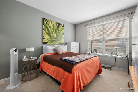 Tiny photo for 430 Commons Circle #430, Clarendon Hills, IL 60514 (MLS # 12608213)