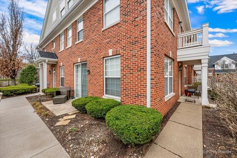 Tiny photo for 430 Commons Circle #430, Clarendon Hills, IL 60514 (MLS # 12608213)