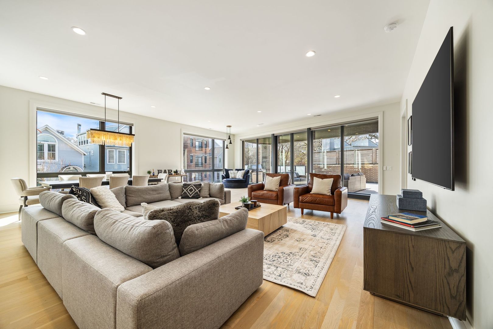 1110 W Schubert Avenue 203, Chicago, IL, 60614 4 1110 W Schubert Avenue 203