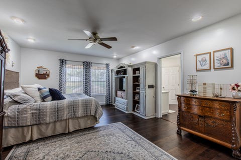 Tiny photo for 467 N 42nd Road, Mendota, IL 61342 (MLS # 12706981)