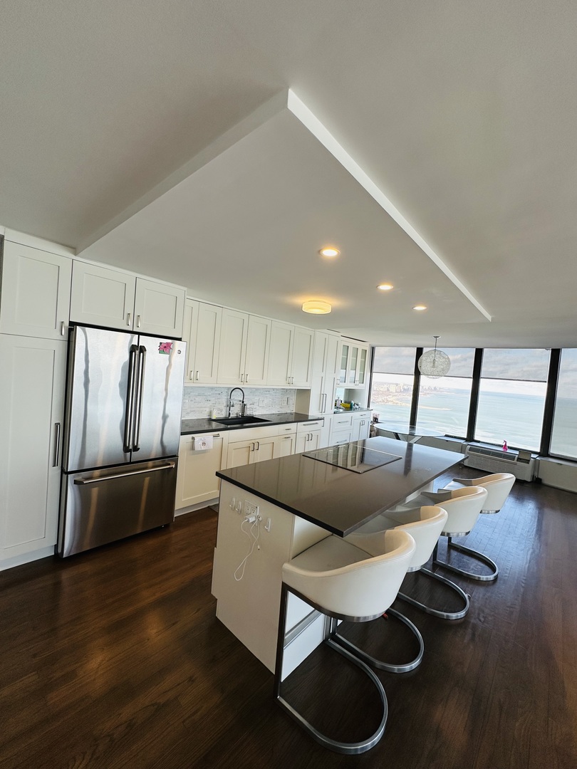 505 N LAKE SHORE Drive 6503