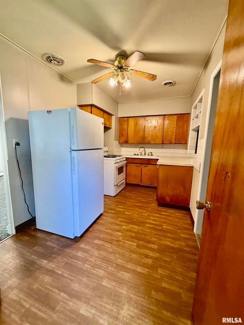 Tiny photo for 1406 25TH Avenue S, Clinton, IA 52732 (MLS # QC4268955)