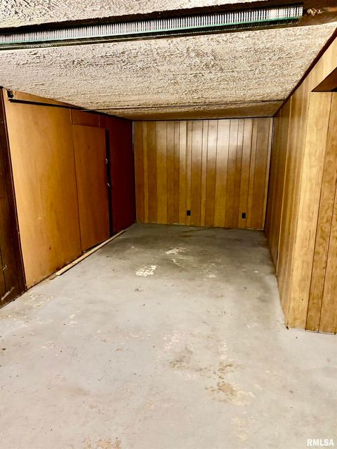 Tiny photo for 1406 25TH Avenue S, Clinton, IA 52732 (MLS # QC4268955)