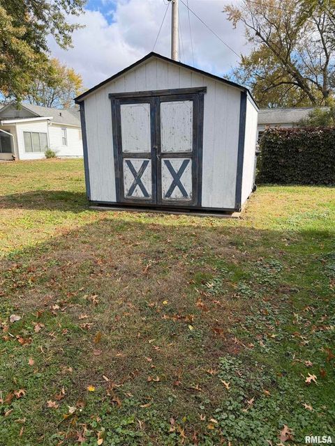 Tiny photo for 1406 25TH Avenue S, Clinton, IA 52732 (MLS # QC4268955)