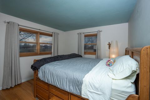 Tiny photo for 621 N Forest Avenue, Mount Prospect, IL 60056 (MLS # 12534240)