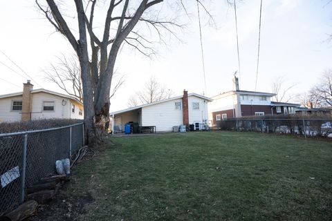 Tiny photo for 621 N Forest Avenue, Mount Prospect, IL 60056 (MLS # 12534240)