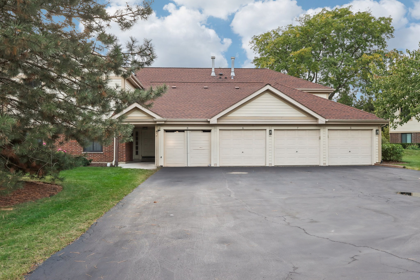 810 E Kings Row 6