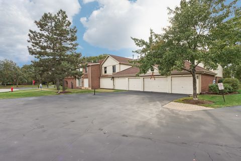 810 E Kings Row 6 Palatine IL 60074