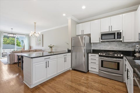 Tiny photo for 2901 N Wolcott Avenue #D, Chicago, IL 60657 (MLS # 12705052)