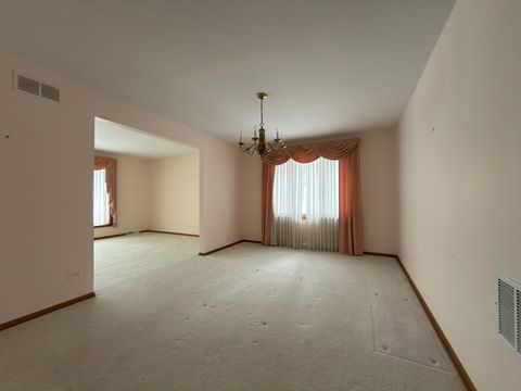 Tiny photo for 7700 Apple Tree Lane, Willowbrook, IL 60527 (MLS # 12595299)
