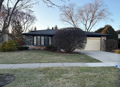 Photo of 7700 Apple Tree Lane, Willowbrook, IL 60527 (MLS # 12595299)