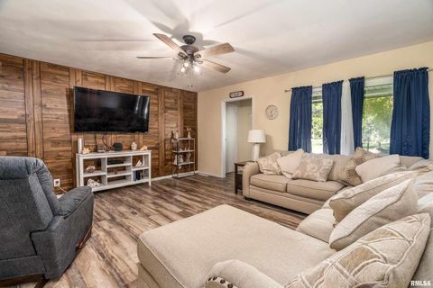 Tiny photo for 1514 E CLEVELAND Street, West Frankfort, IL 62896 (MLS # EB460274)