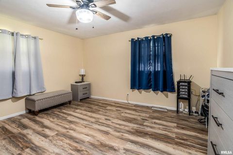 Tiny photo for 1514 E CLEVELAND Street, West Frankfort, IL 62896 (MLS # EB460274)