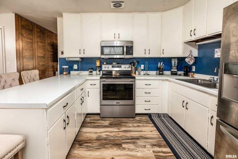 Tiny photo for 1514 E CLEVELAND Street, West Frankfort, IL 62896 (MLS # EB460274)