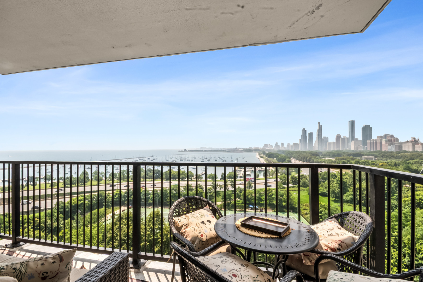 400 E Randolph Street 1405