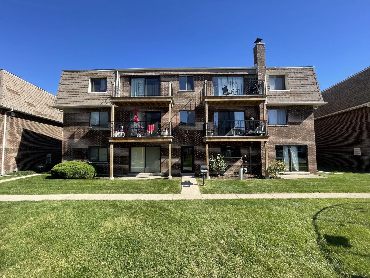 1462 Carol Court 3B