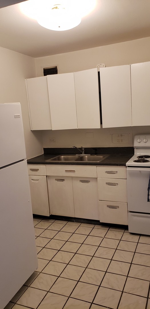 7337 S South Shore Drive 314