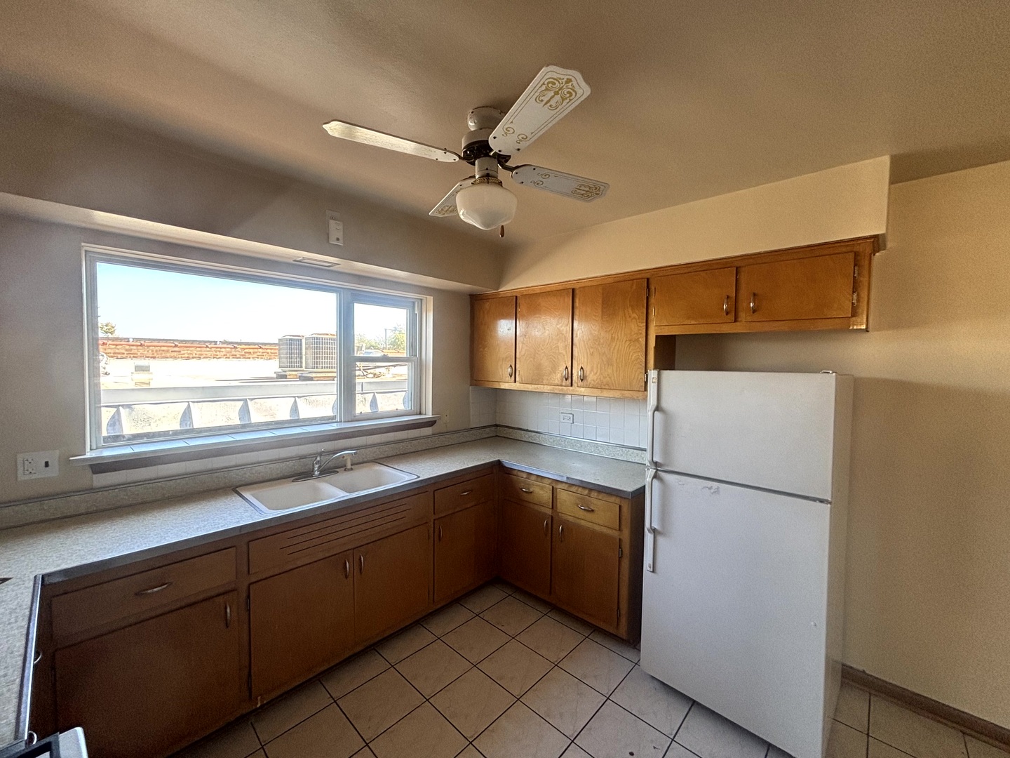 6229 W Belmont Avenue