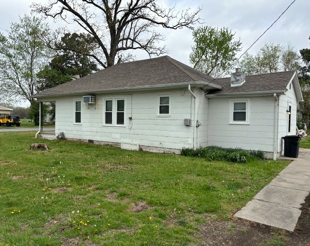 604 N Bush Avenue