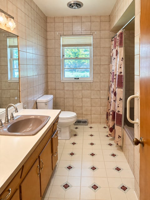 Tiny photo for 1004 Magnolia Drive, Joliet, IL 60435 (MLS # 12769836)
