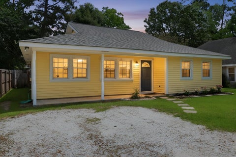 Tiny photo for 949 Norval Street, Mandeville, LA 70448 (MLS # 12787880)