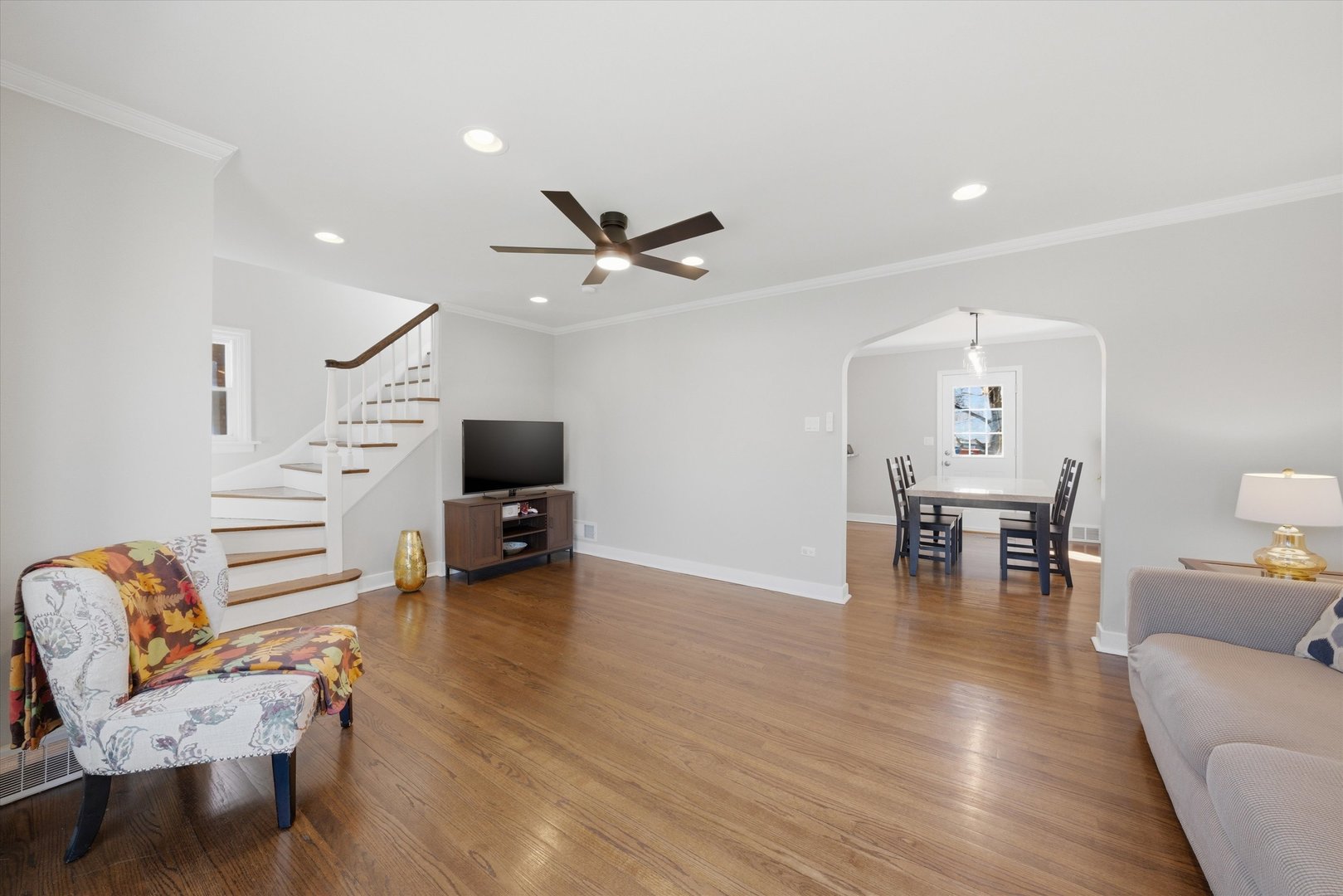 3114 Clarence Avenue