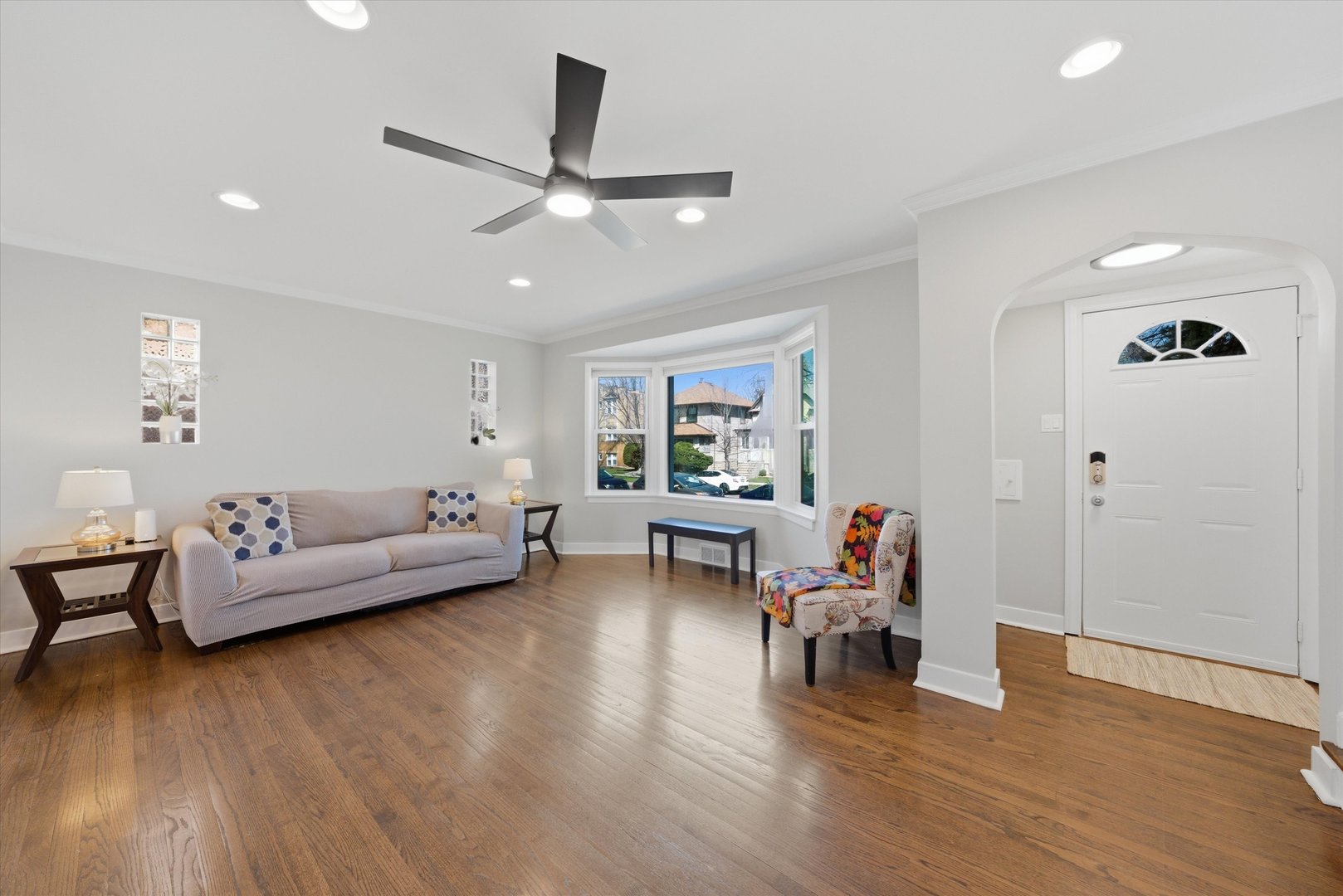 3114 Clarence Avenue