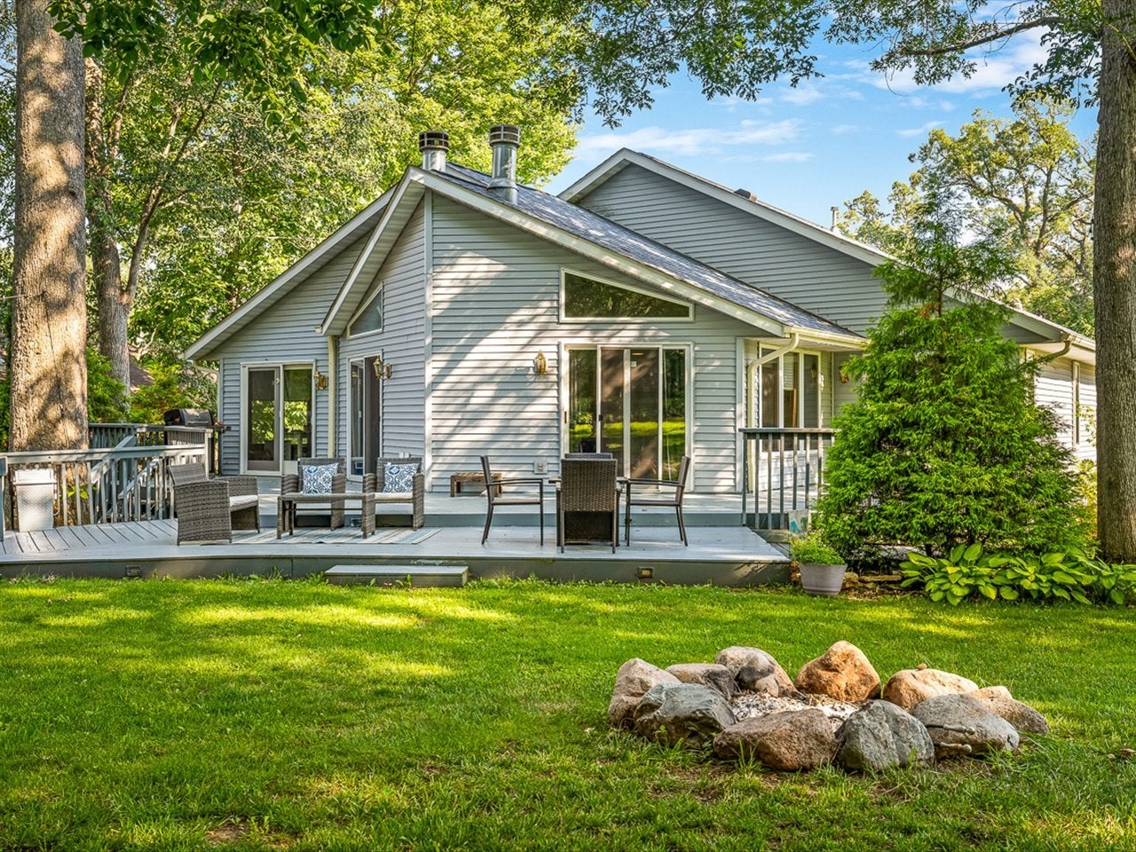 2085 Lake Summerset Road