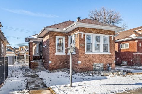Photo of 7724 S Chappel Avenue, Chicago, IL 60649 (MLS # 12555716)