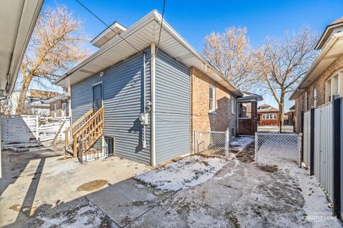 Tiny photo for 7724 S Chappel Avenue, Chicago, IL 60649 (MLS # 12555716)