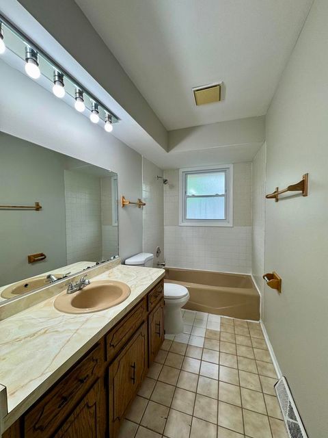 Tiny photo for 16104 Oak Avenue, Oak Forest, IL 60452 (MLS # 12487778)