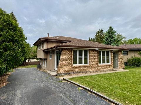 Tiny photo for 16104 Oak Avenue, Oak Forest, IL 60452 (MLS # 12487778)