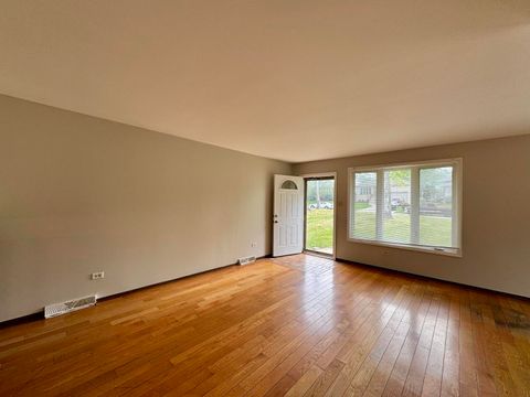 Tiny photo for 16104 Oak Avenue, Oak Forest, IL 60452 (MLS # 12487778)