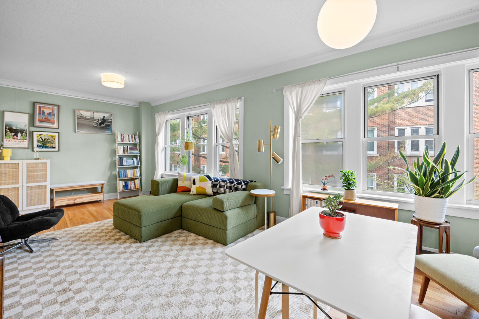 1221 W JARVIS Avenue 2