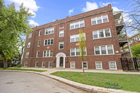 Photo of 1221 W JARVIS Avenue #2, Chicago, IL 60626 (MLS # 12641558)