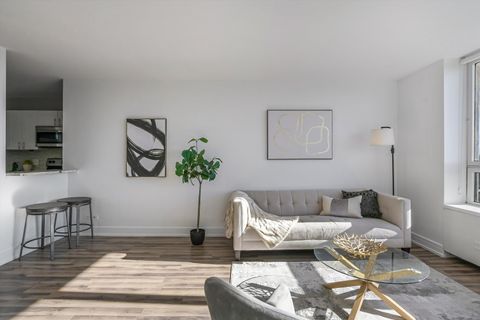 Tiny photo for 3930 N Pine Grove Avenue #2308, Chicago, IL 60613 (MLS # 12487042)