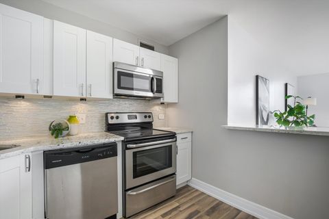 Tiny photo for 3930 N Pine Grove Avenue #2308, Chicago, IL 60613 (MLS # 12487042)
