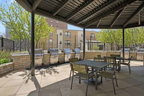 Tiny photo for 3930 N Pine Grove Avenue #2308, Chicago, IL 60613 (MLS # 12487042)