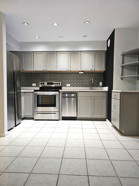 Tiny photo for 40 E 9th Street #1103, Chicago, IL 60605 (MLS # 12528224)