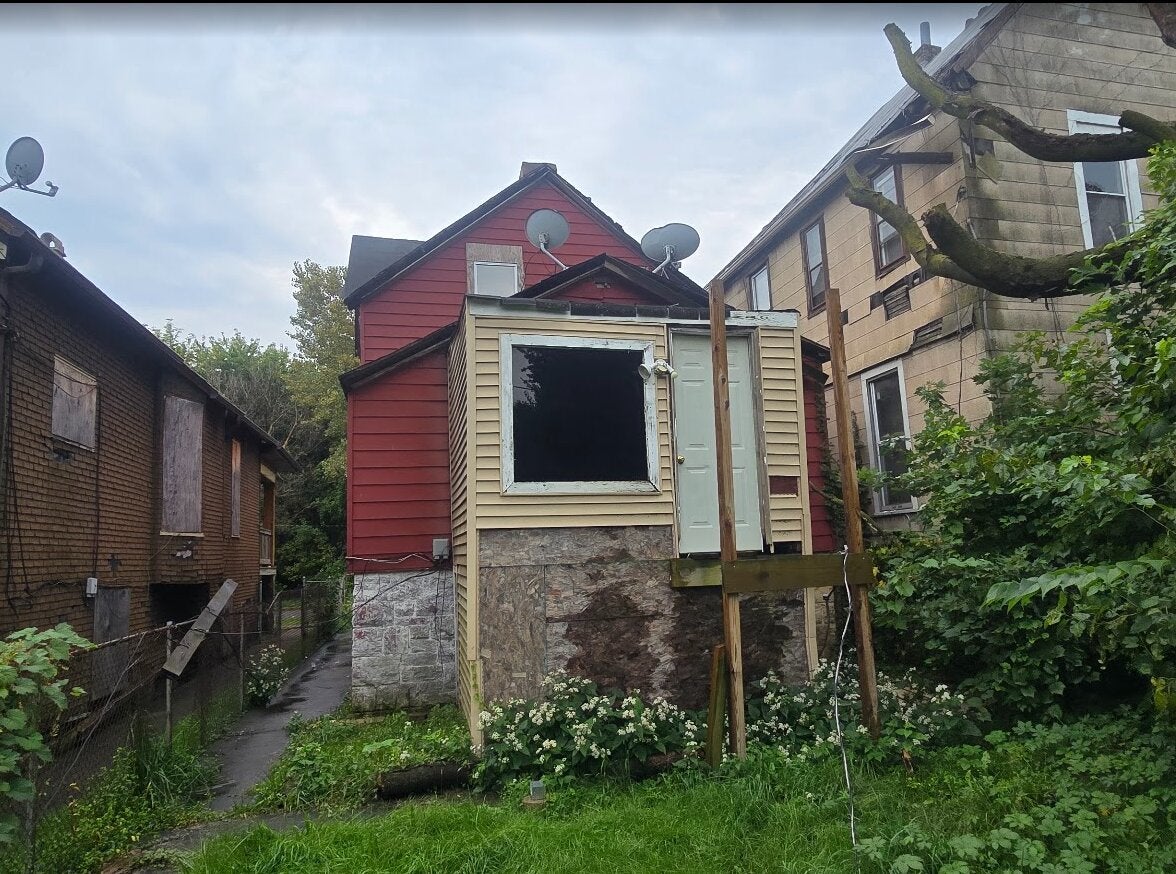 340 W 60th Place