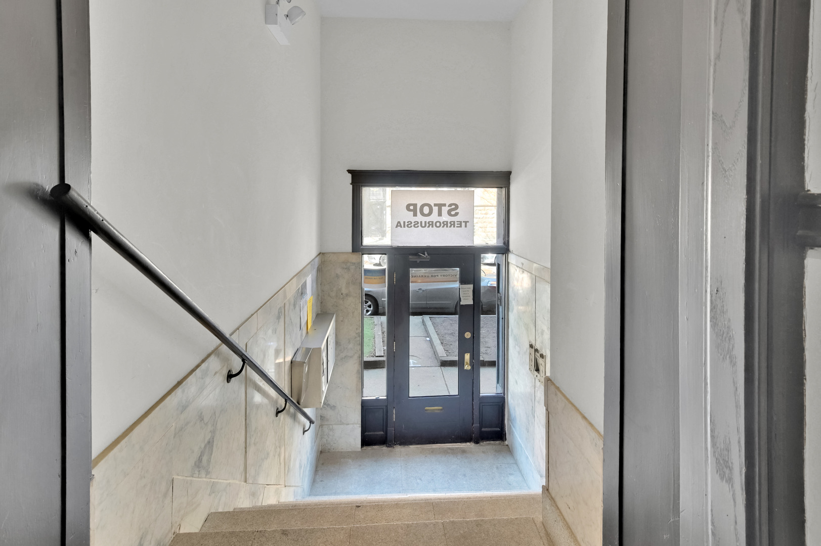2307 W Walton Street GW