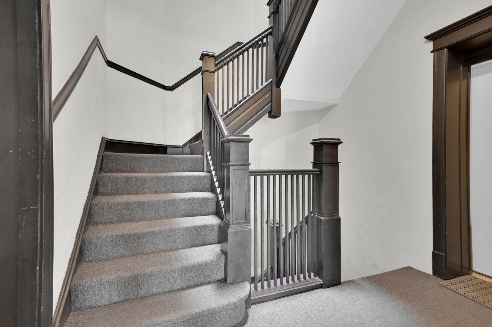 2307 W Walton Street GW