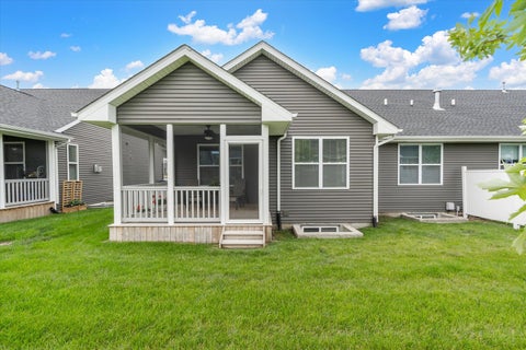 Tiny photo for 3052 Charissas Place, Bettendorf, IA 52722 (MLS # 12692020)