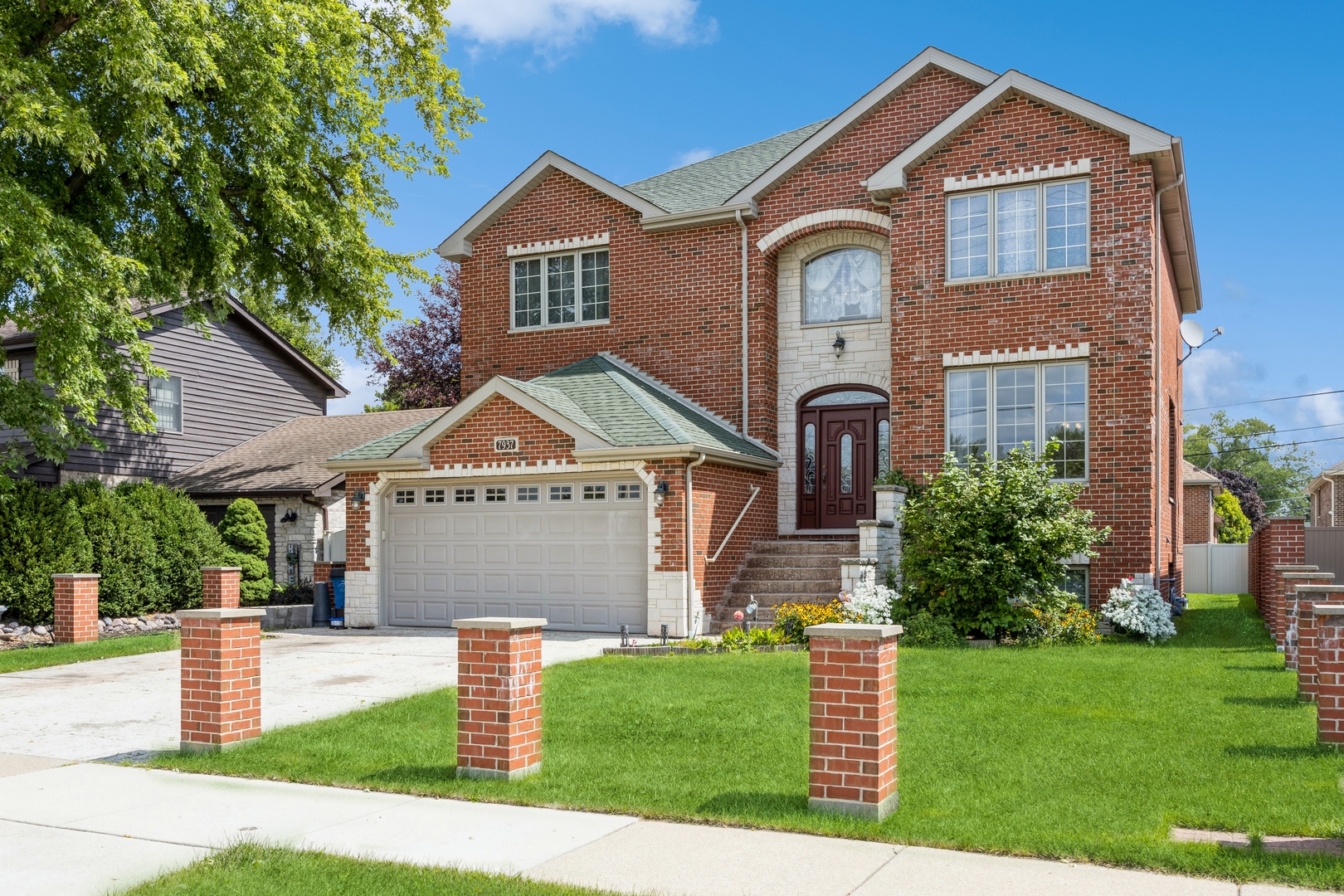 View Burbank, IL 60459 house